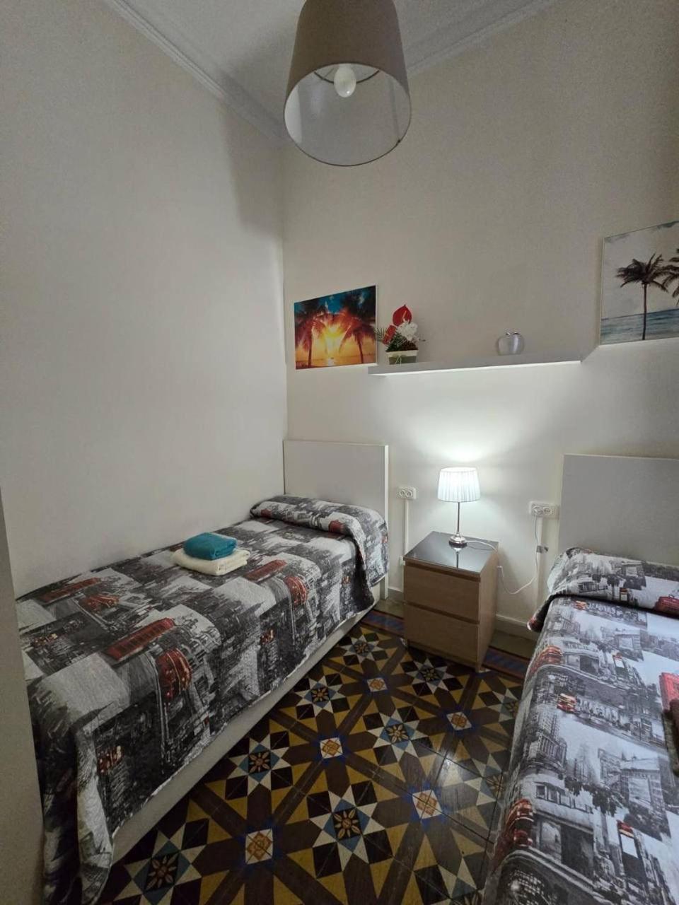 Rooms Rumila Барселона Экстерьер фото