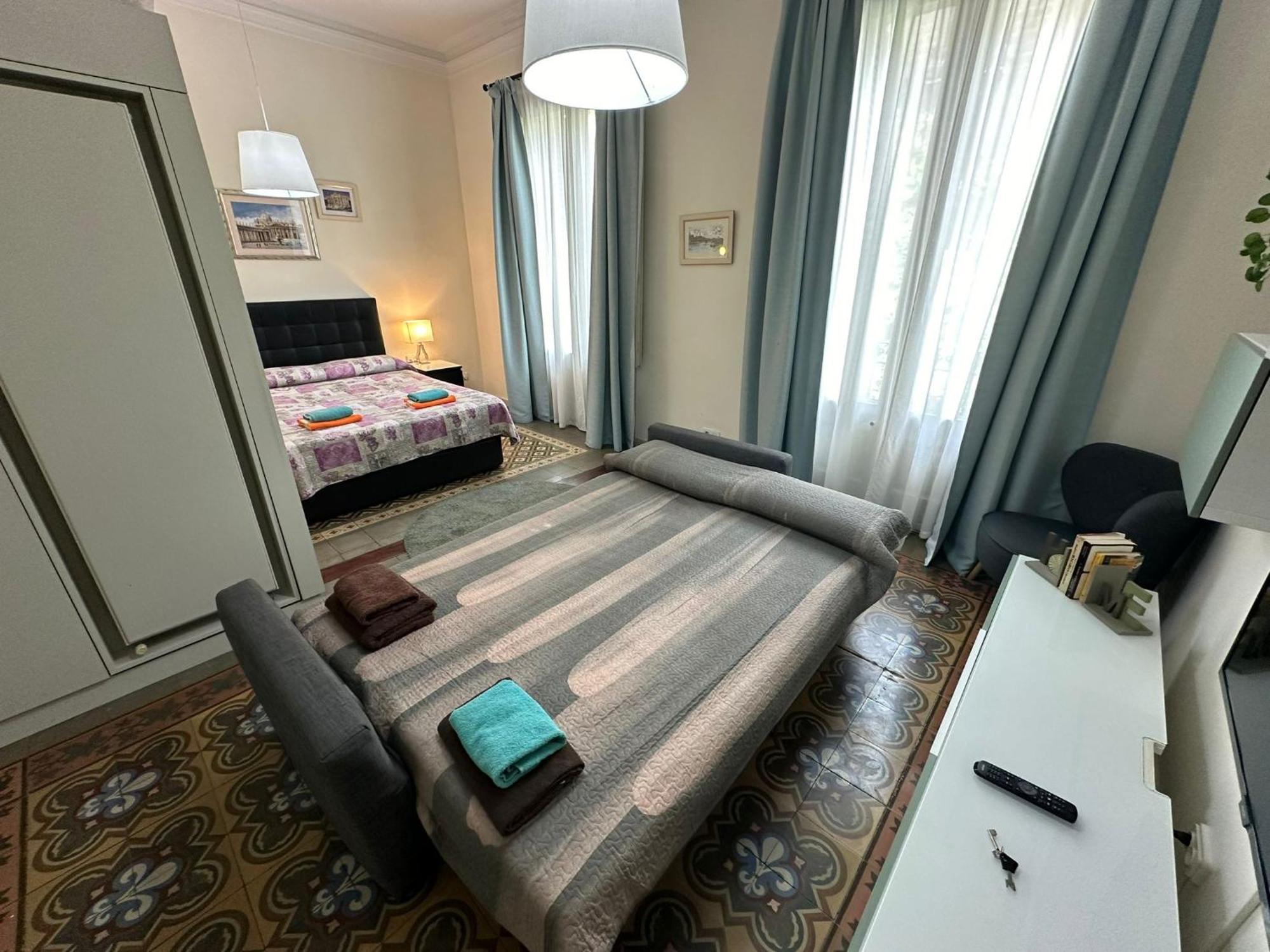 Rooms Rumila Барселона Экстерьер фото